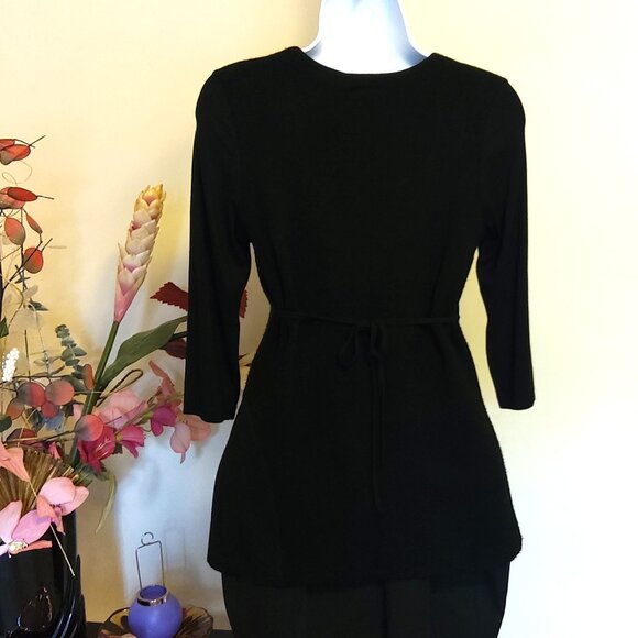 NEW Dolcezza Women’s Black Gray Floral Knit Sweater Top 3/4 Sleeve M 8 10 - Picture 7 of 7